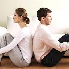 بررسی مقایسه اثر بخشی مشاوره زوجین به شیوه عقلانی عاطفی و واقعیت درمانی در کاهش تعارضات زناشویی