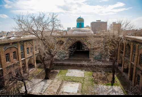 دانلود فایل پاورپوینت پروژه ی طرح مرمتی  مسجد و مدرسه سردار ( قزوین)